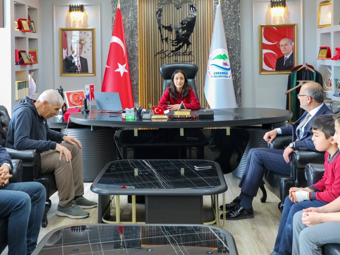 Başkan İNCE’nin Koltuğuna Şeyma Coşgun Oturdu