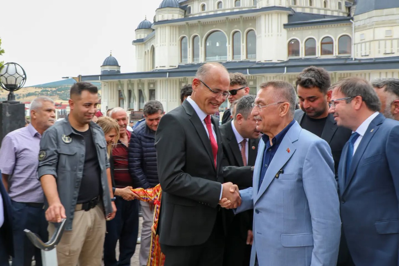 İLÇEMİZİN GURURU FUAT OKTAY BABA OCAĞINDA